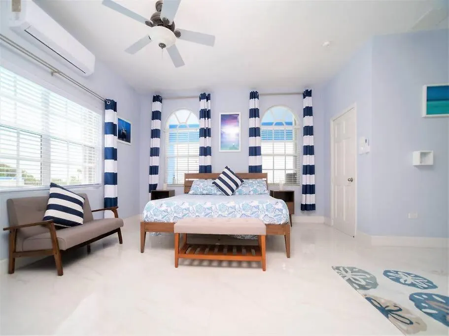 East End Southwinds Vacation Home East End